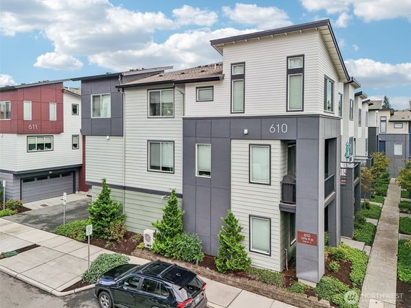 610 237th Place SE B, Bothell WA 98021