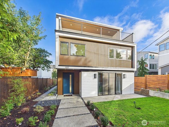 2810 & 2808 E Howell St, Seattle WA 98122