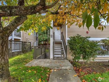 5300 Harbour Pointe Boulevard