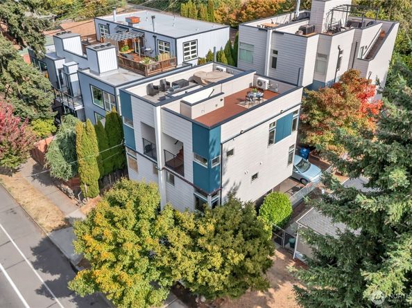 5008 Fauntleroy Way SW B, Seattle WA 98136