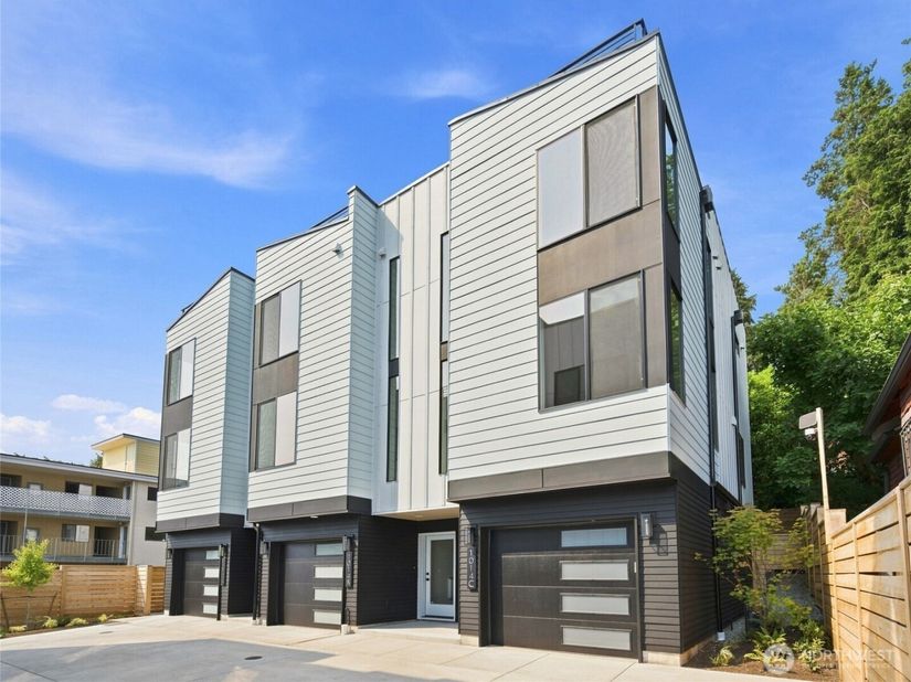 1014 B NE 70th Street, Seattle WA 98115