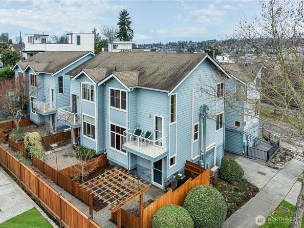 2400 W Boston Street, Seattle WA 98199