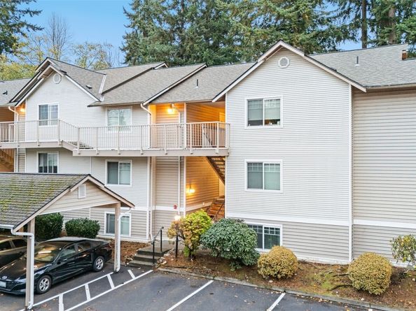 11527 Hwy 99 C106, Everett WA 98204