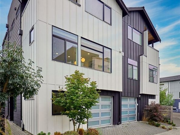 8333 13th Avenue NW B, Seattle WA 98117