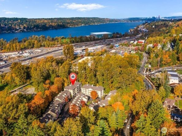 1800 NE 40th Street E301, Renton WA 98056