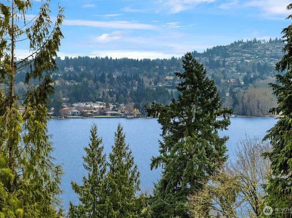 4429 E Mercer Way, Mercer Island WA 98040