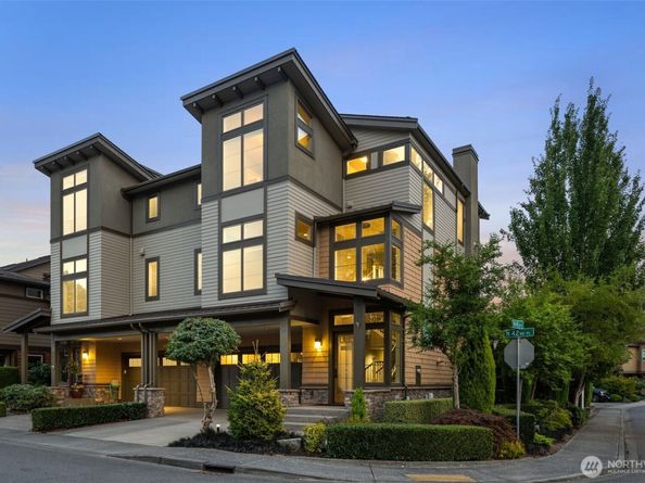 1211 N 42nd Place, Renton WA 98056