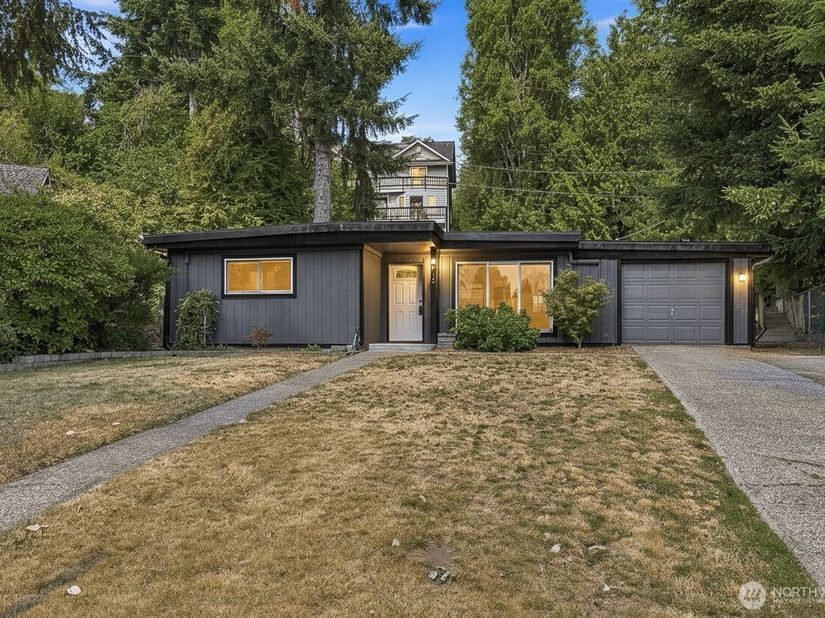 3012 SW 102nd Street, Seattle WA 98146