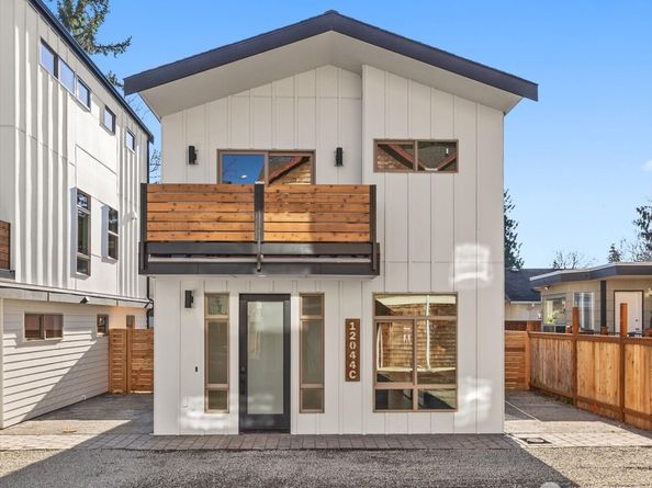 12044 Hiram Place NE C, Seattle WA 98125