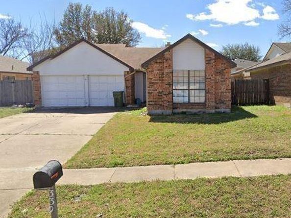 330  Valley Spring Drive , Arlington Texas 76018