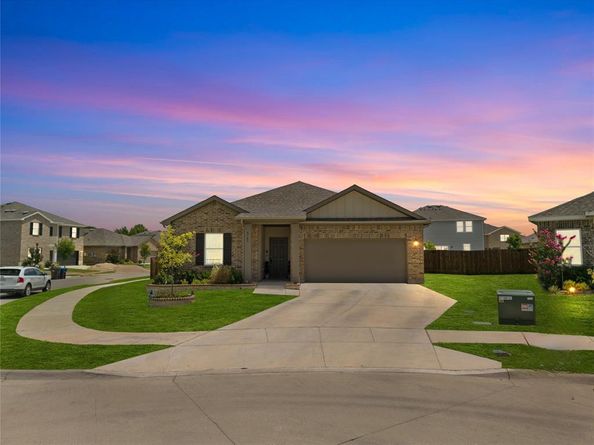 4745  Swan Neck Drive , Fort Worth Texas 76179