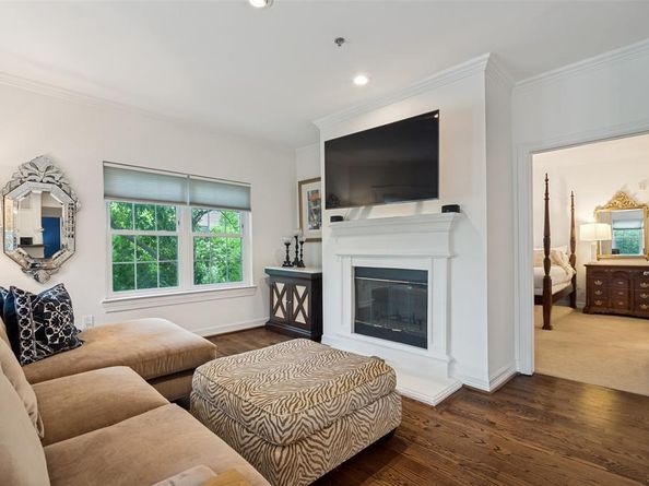 3400  Welborn Street  323, Dallas Texas 75219