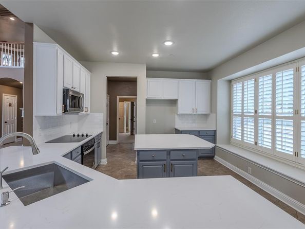 452  Richmond Street , Irving Texas 75063