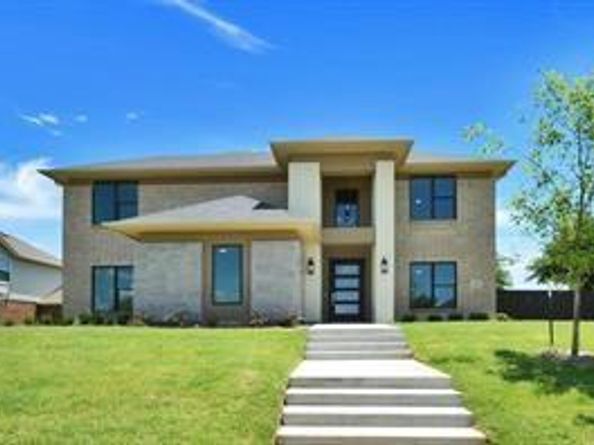 404  Mckinley Street , DeSoto Texas 75115