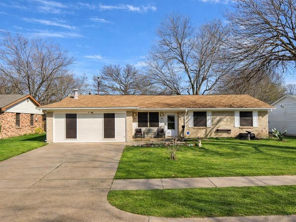 639  Yale Drive , Lancaster Texas 75134