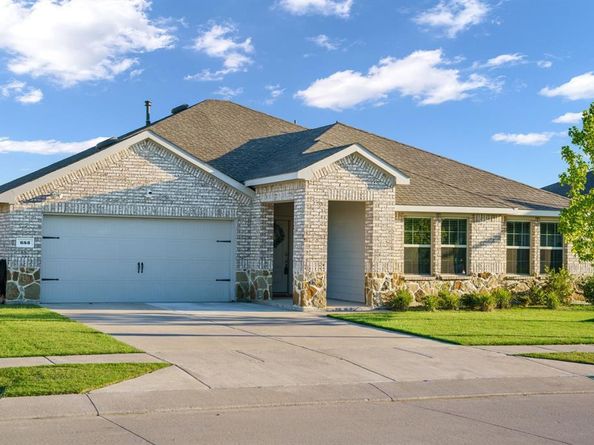 653  Bunker Hill Road , Fate Texas 75189