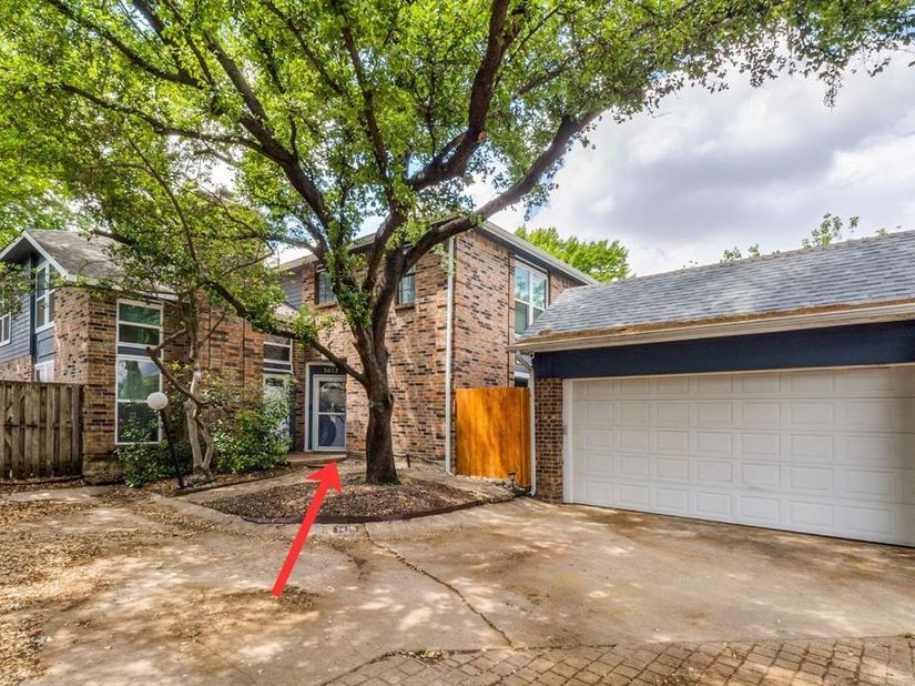 1417  Mccoy Street , Dallas Texas 75204