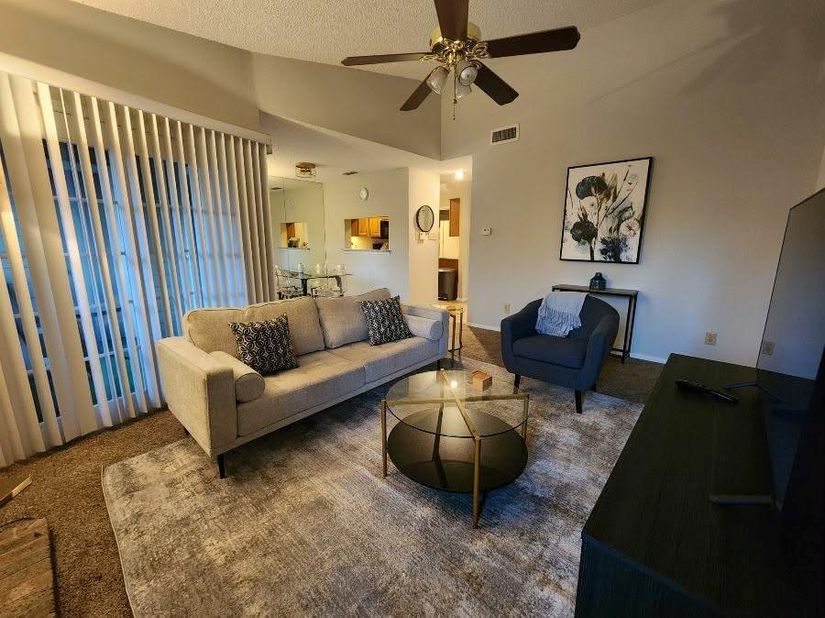 1100  Riverchase Lane  209, Arlington Texas 76011