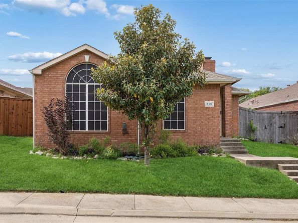 716  Ashbrook Drive , DeSoto Texas 75115
