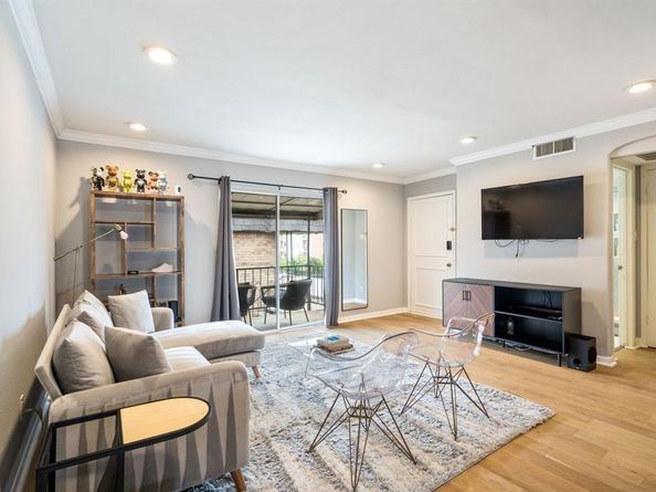 10220  Regal Oaks Drive  D, Dallas Texas 75230