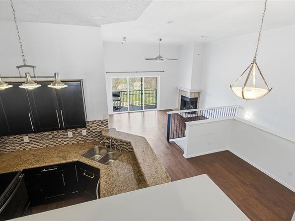 2201  Wolf Street  5206, Dallas Texas 75201