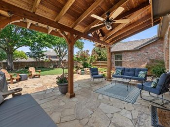 4009  Greenwood Way 
