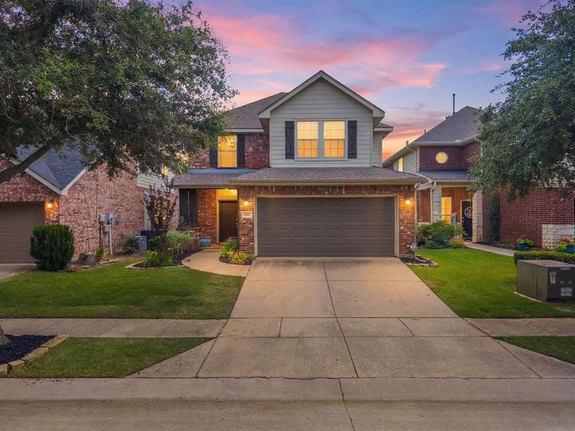 325  Kirby Drive , Argyle Texas 76226