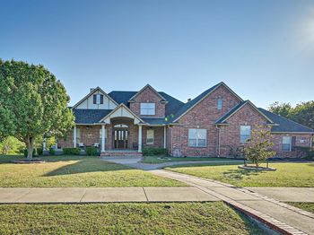 811  Mallard Pointe Drive 