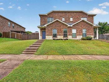 1933  Timber Oaks Drive 