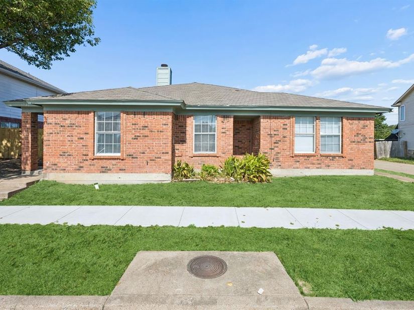 1041  Tennessee Trail , Arlington Texas 76017
