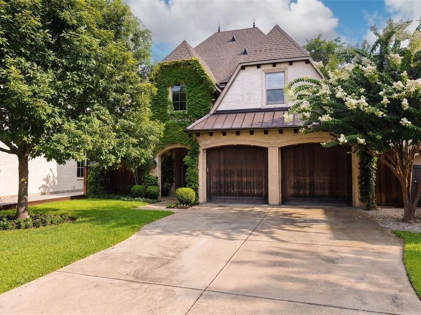 5726 W Hanover Avenue , Dallas Texas 75209