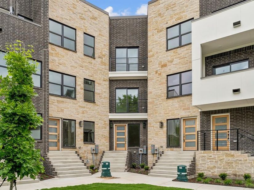 2721  Azalea Park Circle , Fort Worth Texas 76107