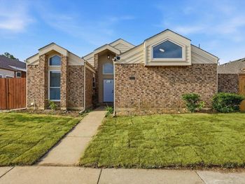 4904  Courtside Drive 