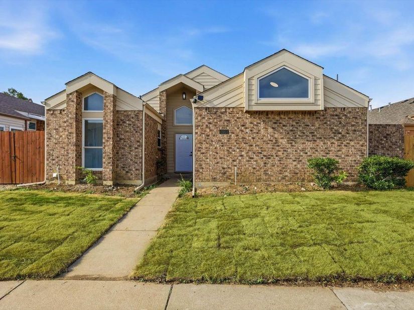 4904  Courtside Drive , Irving Texas 75038