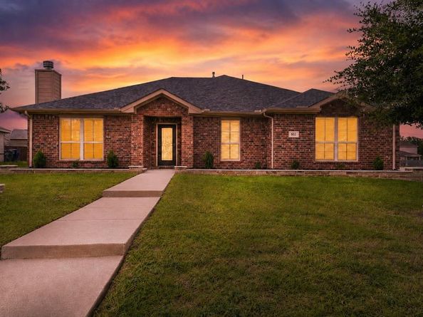 602  Hearthstone Drive , Lancaster Texas 75146