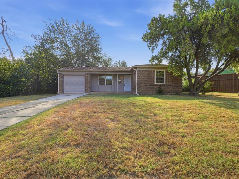 4500  Sherwood Drive , Mesquite Texas 75150