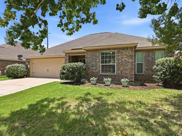 413  Water Oak  , Denton Texas 76209