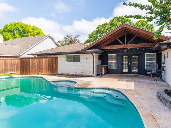 2725  Regal Road , Plano Texas 75075