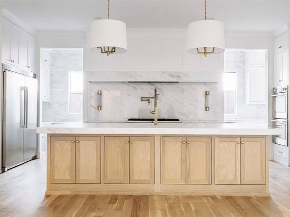 10128  Coppedge Lane , Dallas Texas 75229