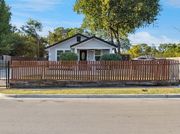 3000  Burchill Road S, Fort Worth Texas 76105