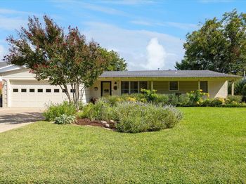 4805  Hildring Drive E