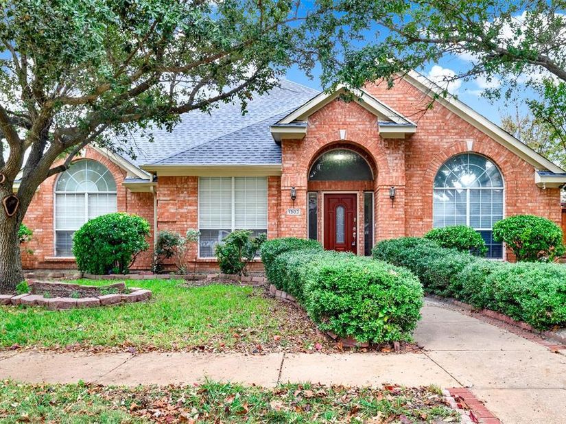 1303  Hillcrest Drive , Allen Texas 75002
