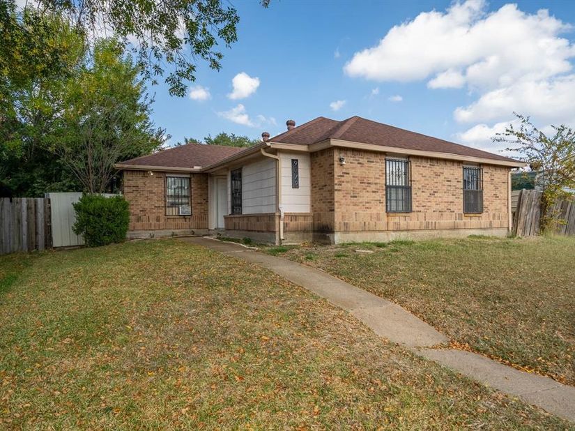 9319  Rutherglen Drive , Dallas Texas 75227