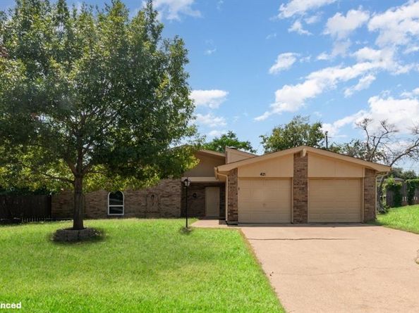 421  Cavender Court , Hurst Texas 76054