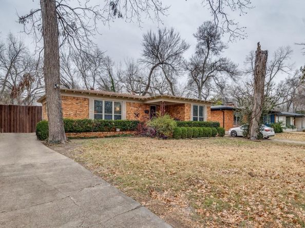 10422  Lake Gardens Drive , Dallas Texas 75218