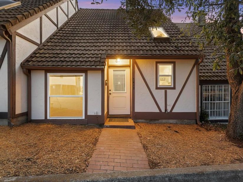1442  Weiler Boulevard , Fort Worth Texas 76112
