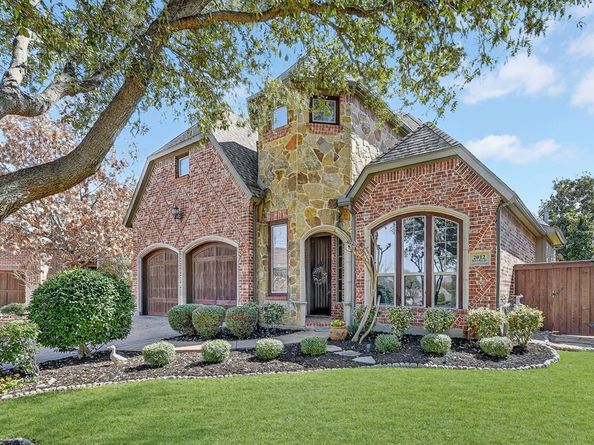 2012 S Hill Drive , Irving Texas 75038