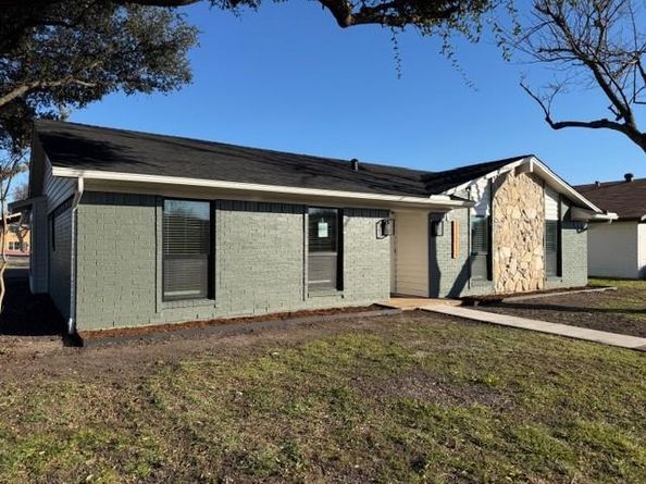 3302  Latham Drive , Garland Texas 75044