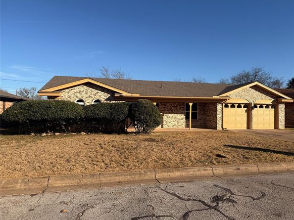 7605  Pinehurst Drive W, Fort Worth Texas 76134