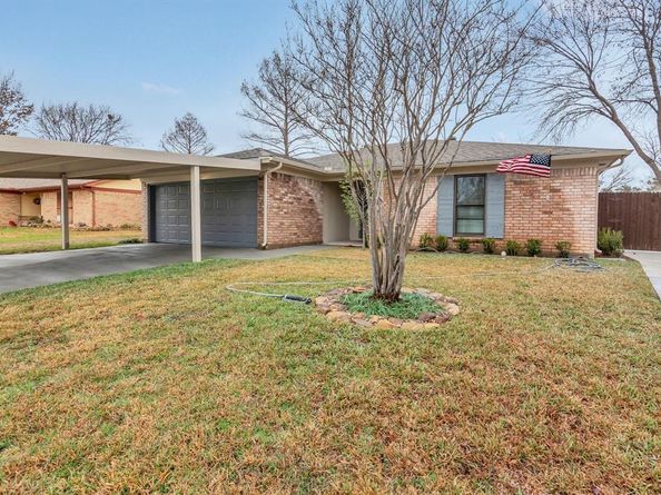 6433  Heather Drive , Watauga Texas 76148